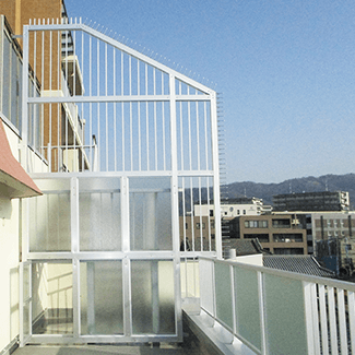 その他「忍び返し」